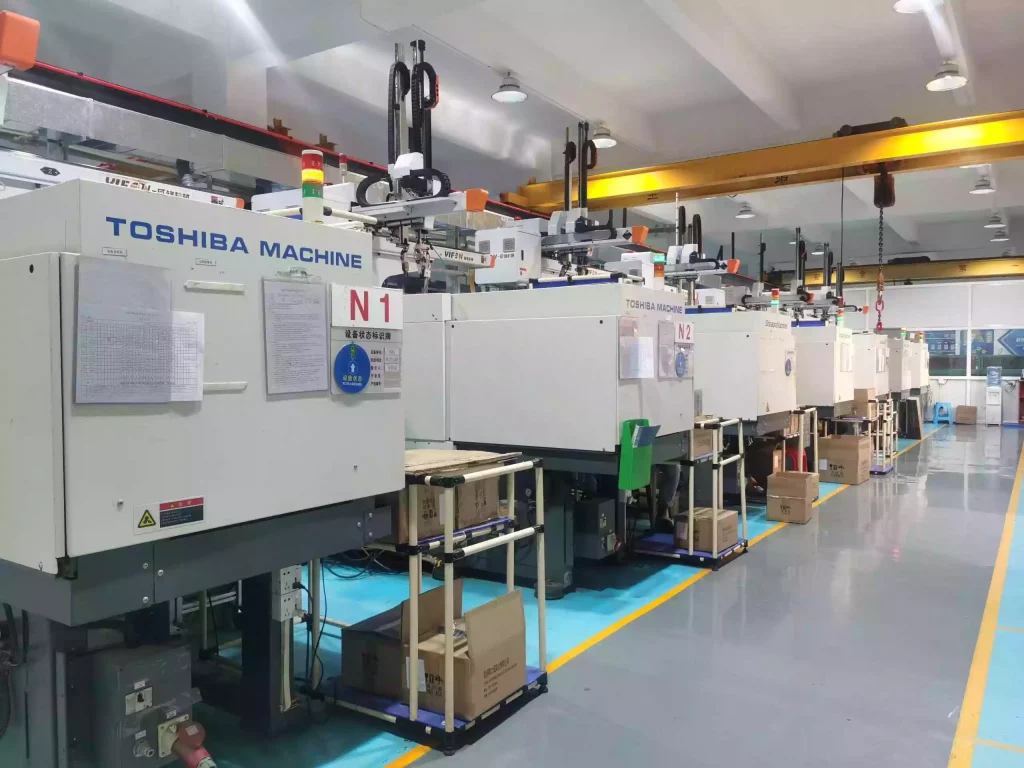 Geyuan Electronics plastic injection molding production workshop