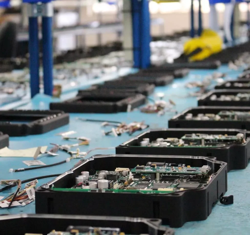 Mass assembly and production of electronic products