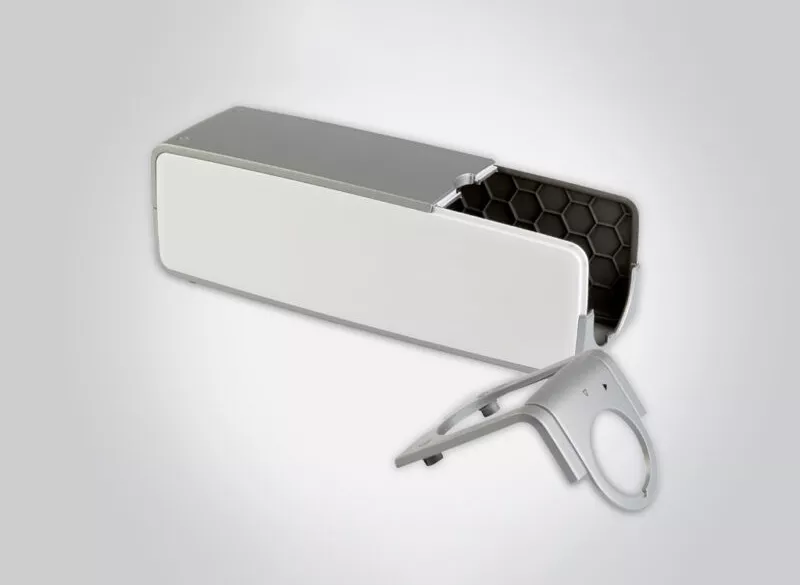 Injection molding of plastic prototype parts for electronic products