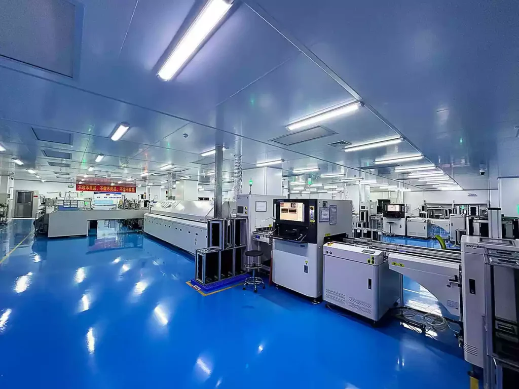 Taller de montaje y fabricación de placas de circuito impreso de vidrio de precisión
